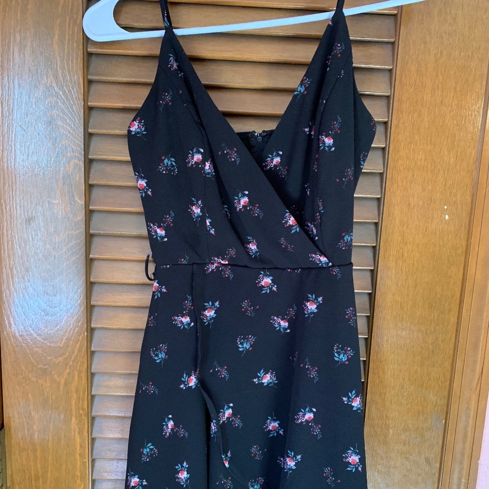 Black Windsor dress with flowers